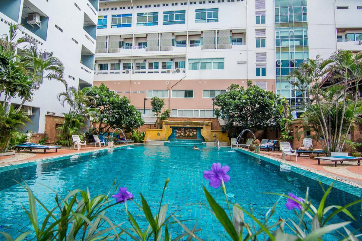 Sutus Court 7 호텔 파타야 외부 사진