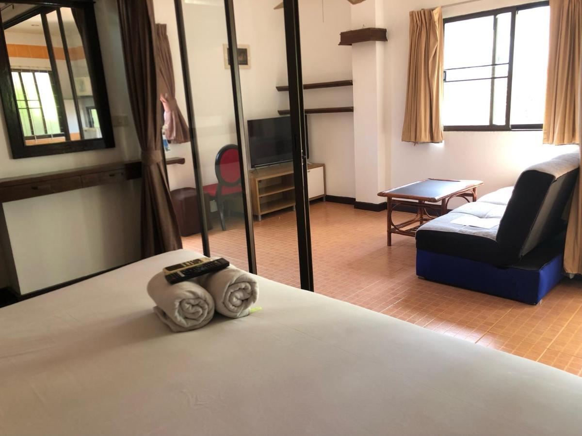 Sutus Court 7 호텔 파타야 외부 사진